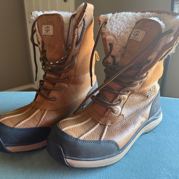 Women’s UGG Adirondack lll Winter Boots - Picture 1 of 8